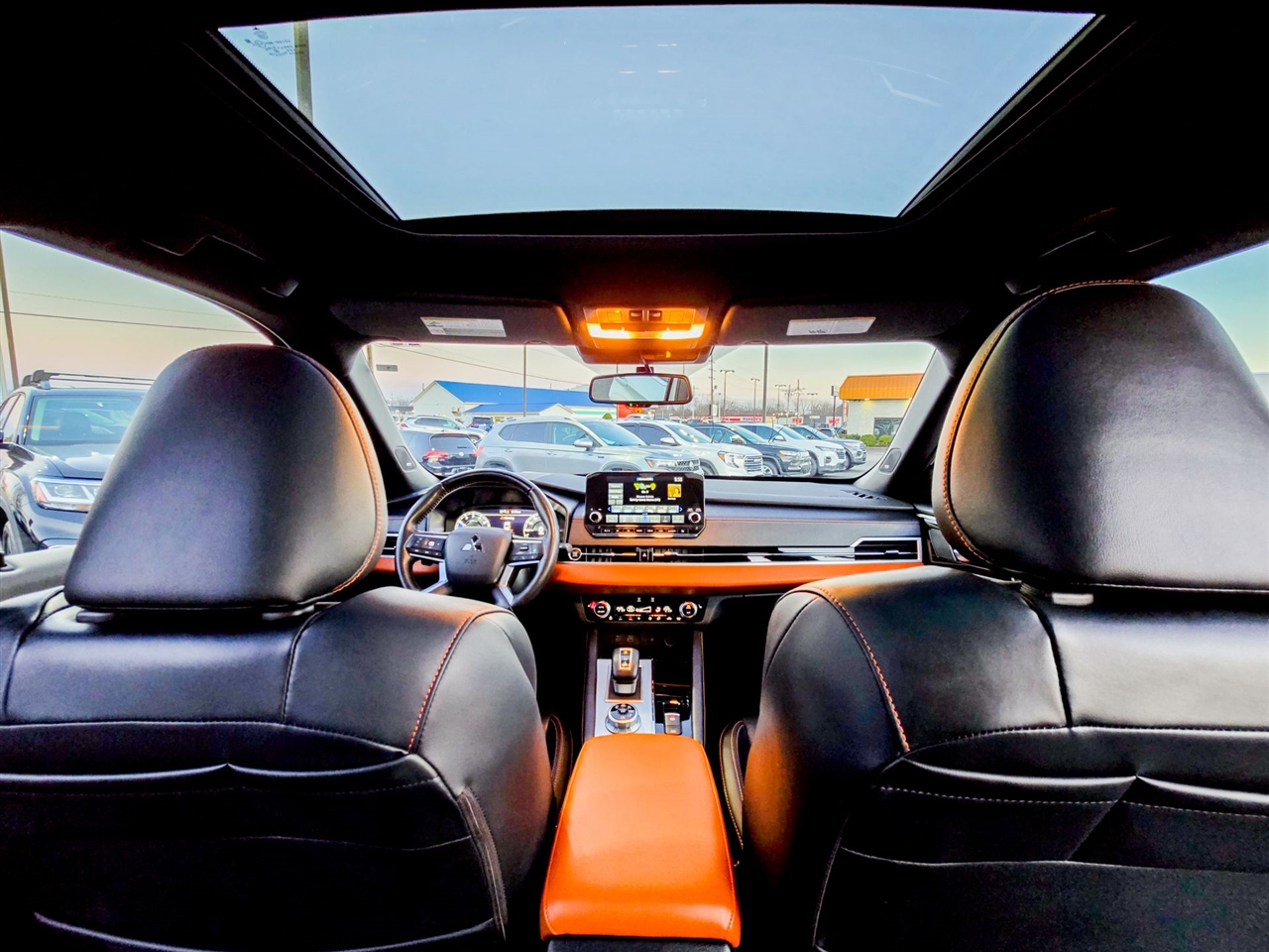 Mitsubishi Outlander  2024