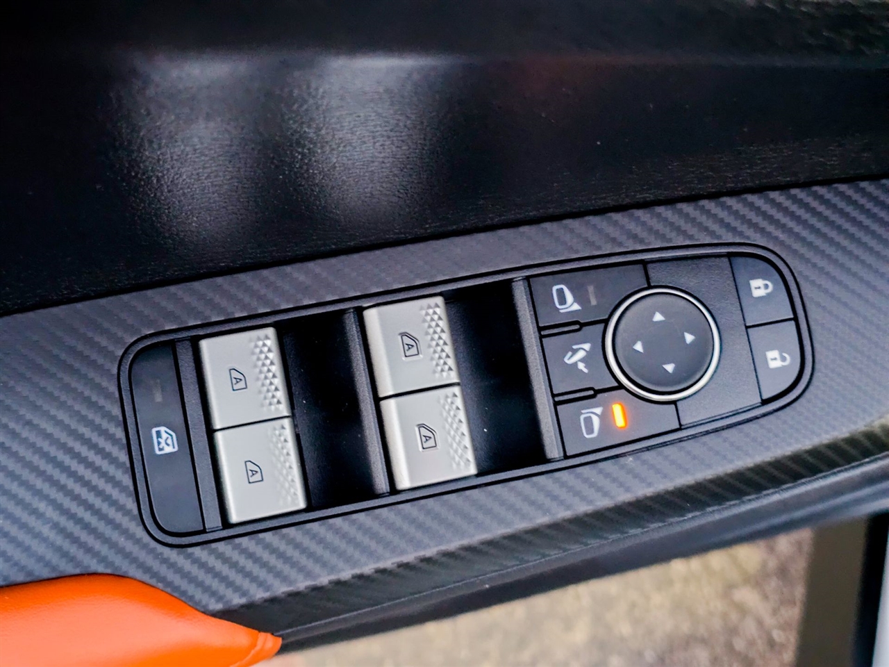 Mitsubishi Outlander  2024