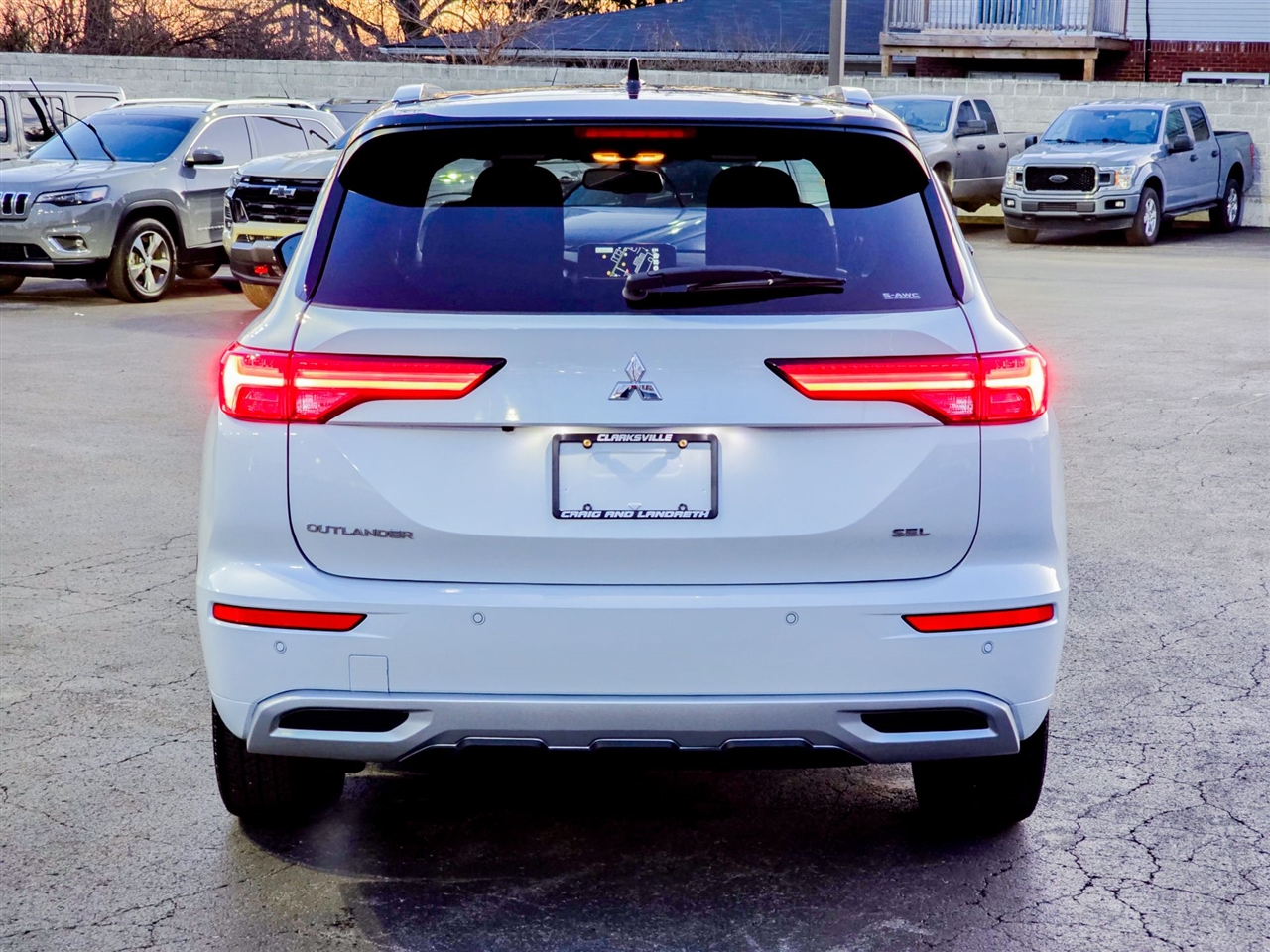 Mitsubishi Outlander  2024