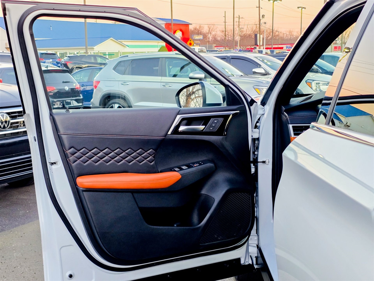 Mitsubishi Outlander  2024