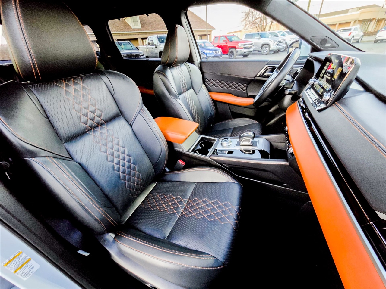 Mitsubishi Outlander  2024