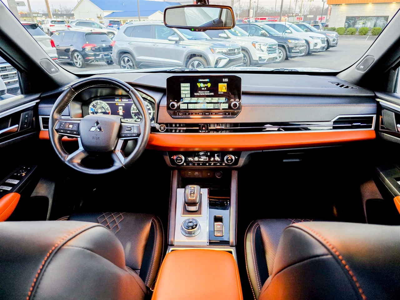 Mitsubishi Outlander  2024