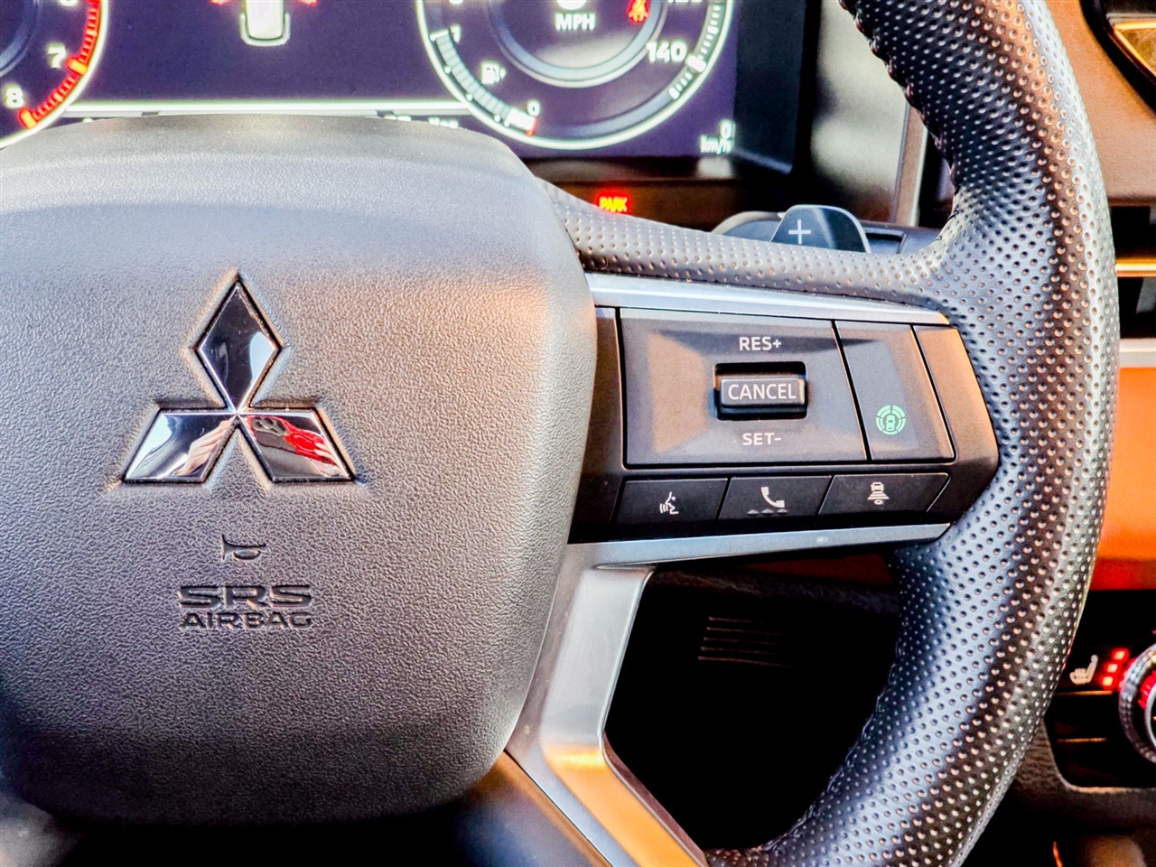 Mitsubishi Outlander  2024