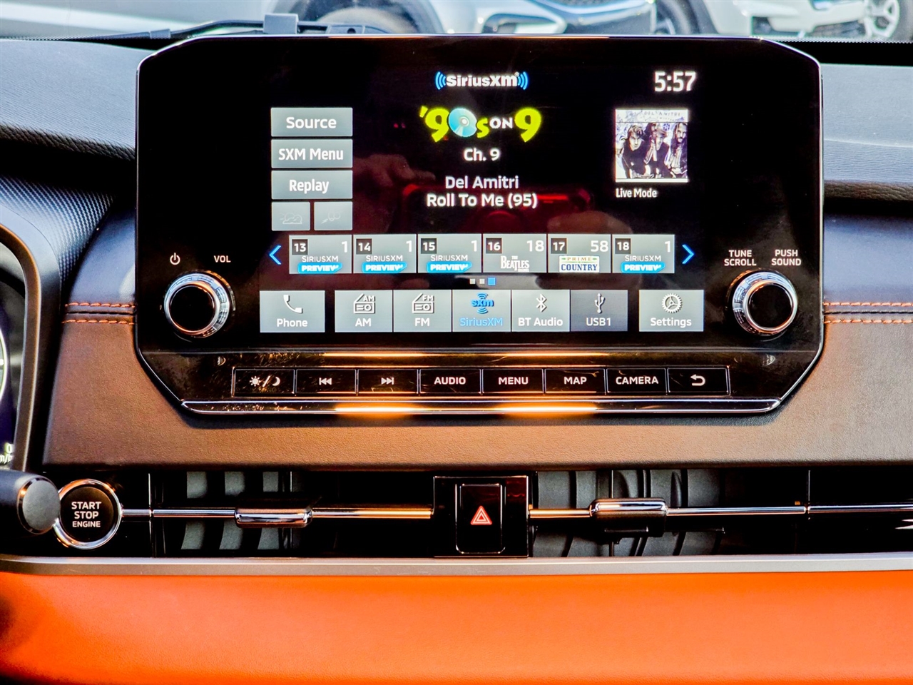 Mitsubishi Outlander  2024