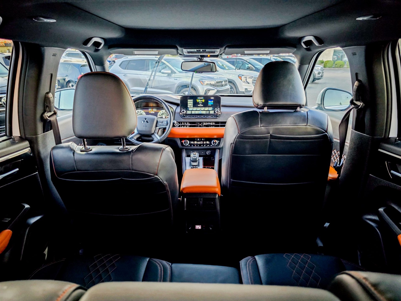 Mitsubishi Outlander  2024