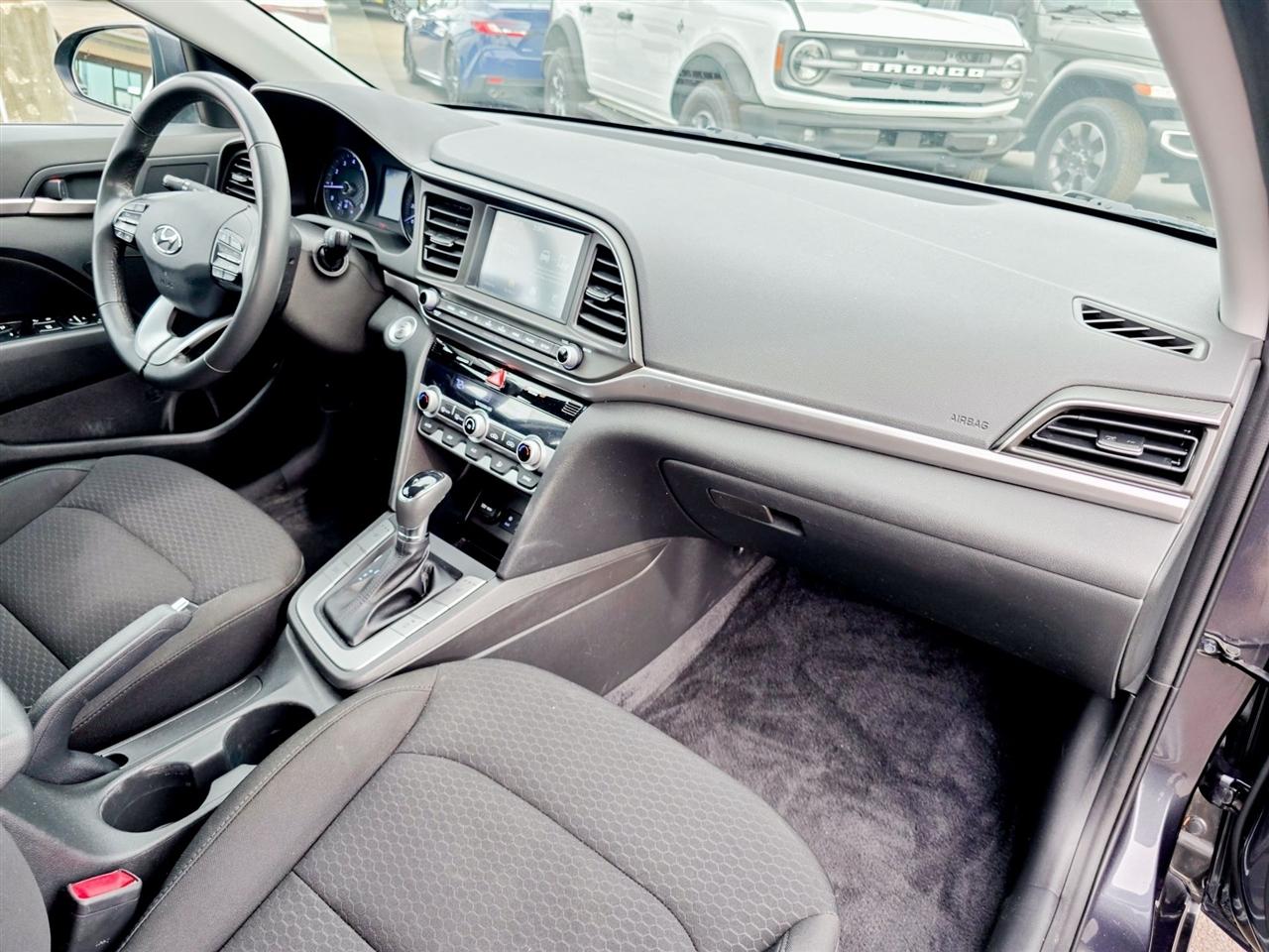 Hyundai Elantra  2020