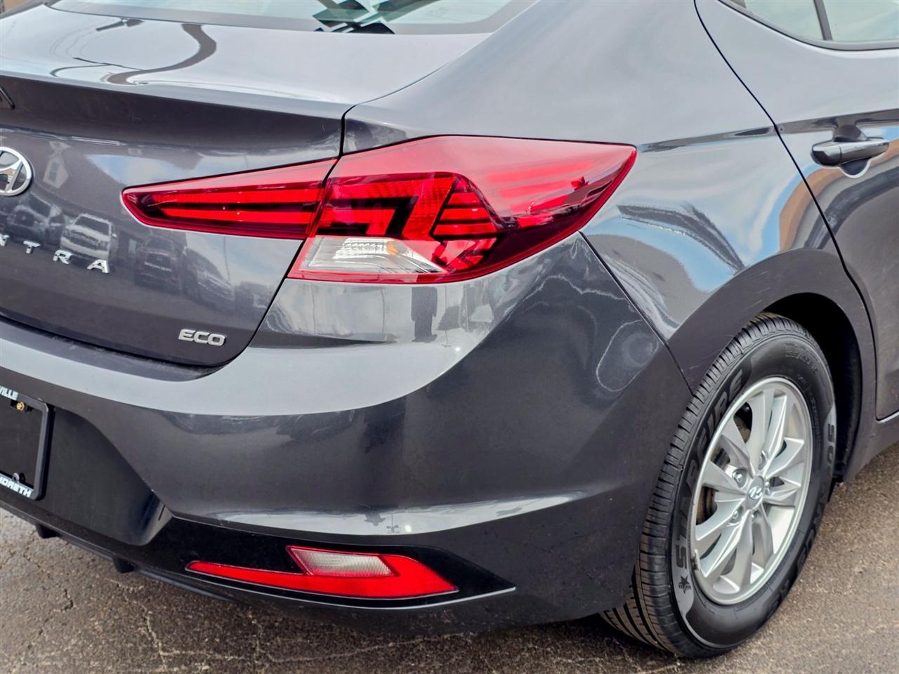 Hyundai Elantra  2020