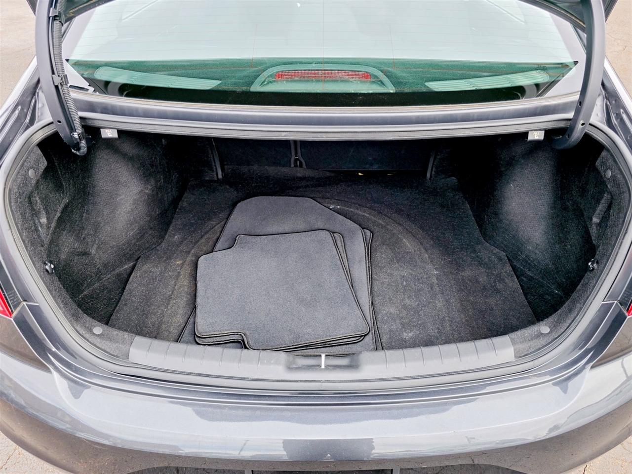 Hyundai Elantra  2020