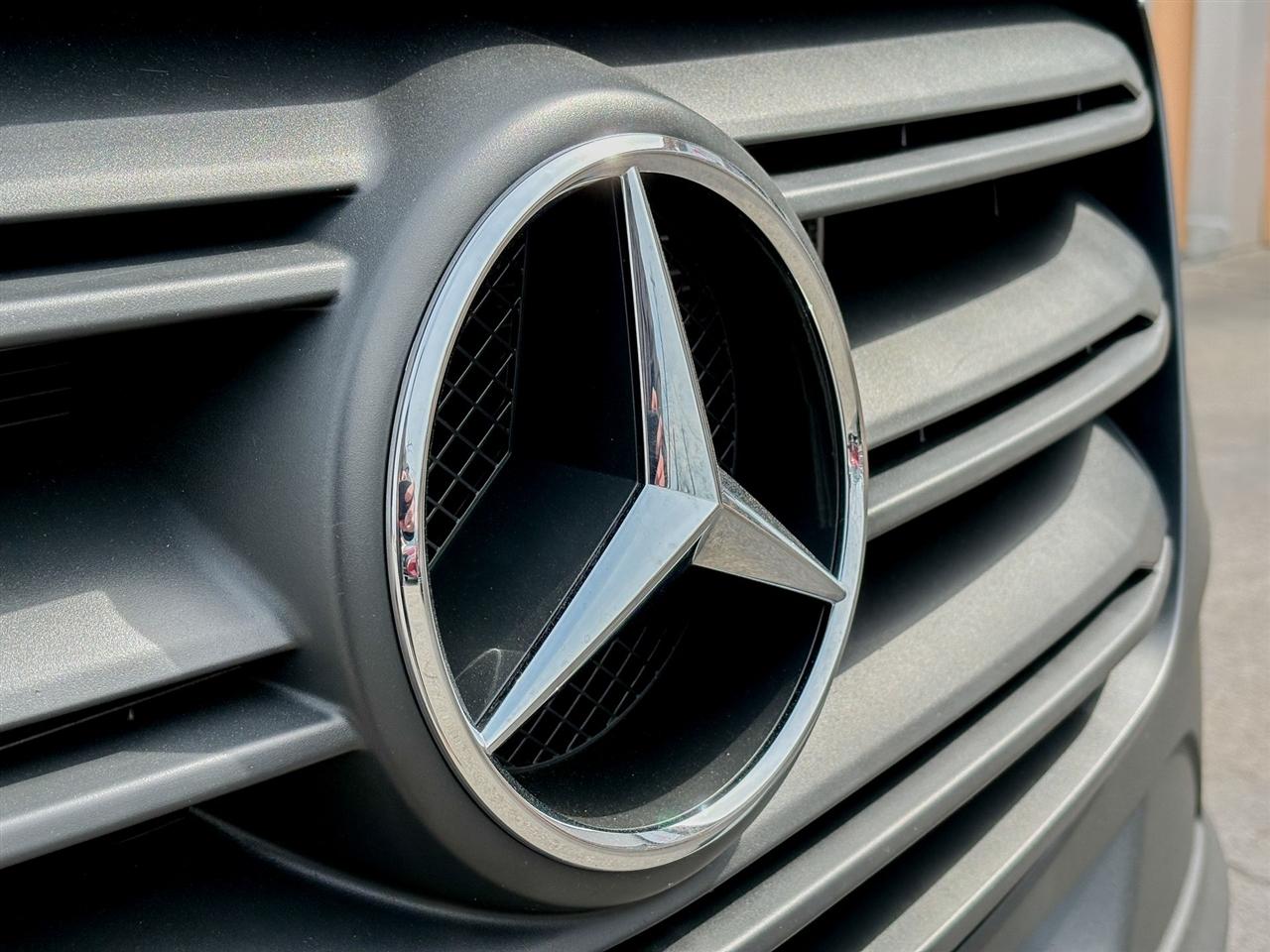 Mercedes-Benz Sprinter Passenger Van  2024