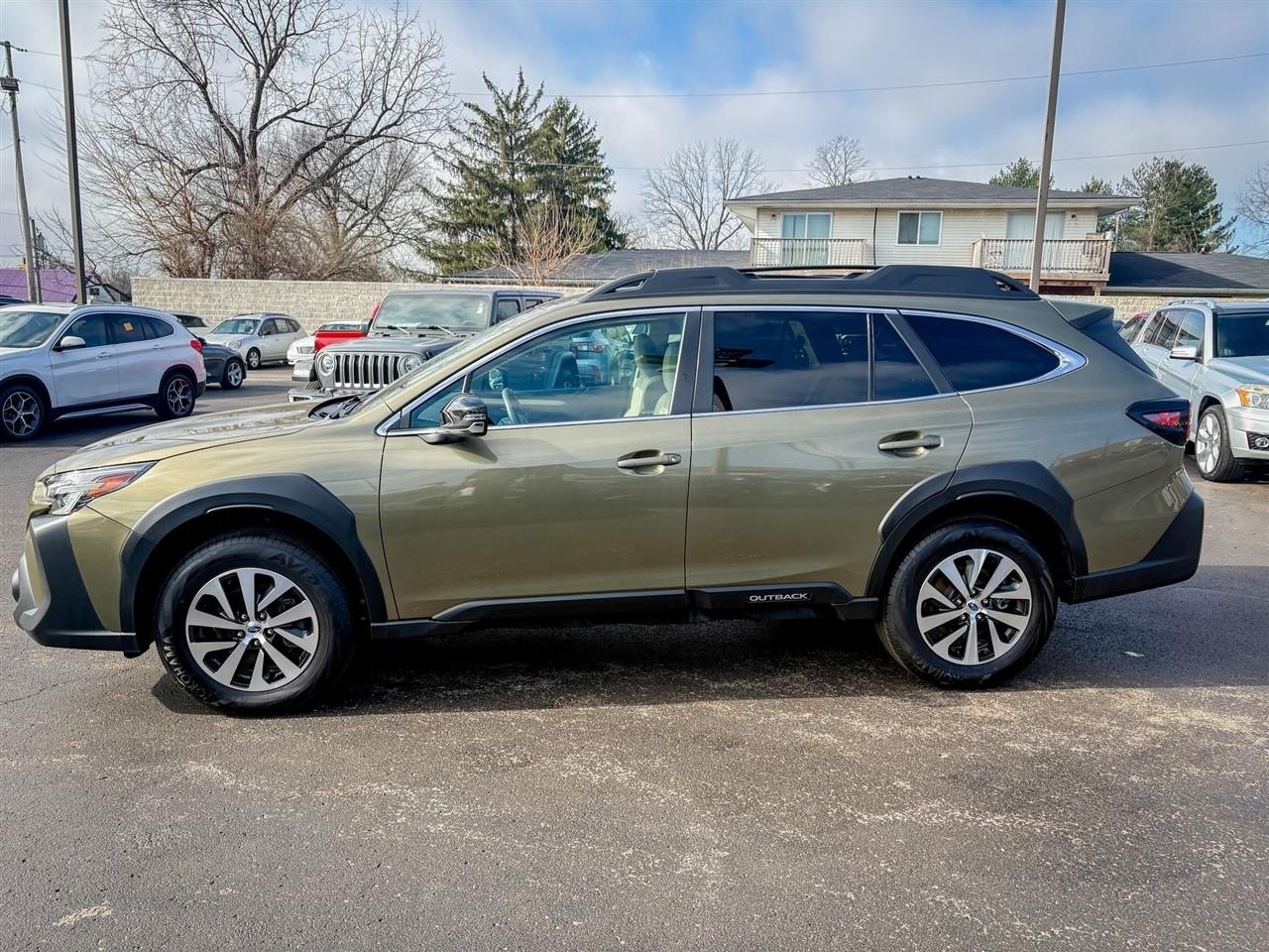 Subaru Outback  2023