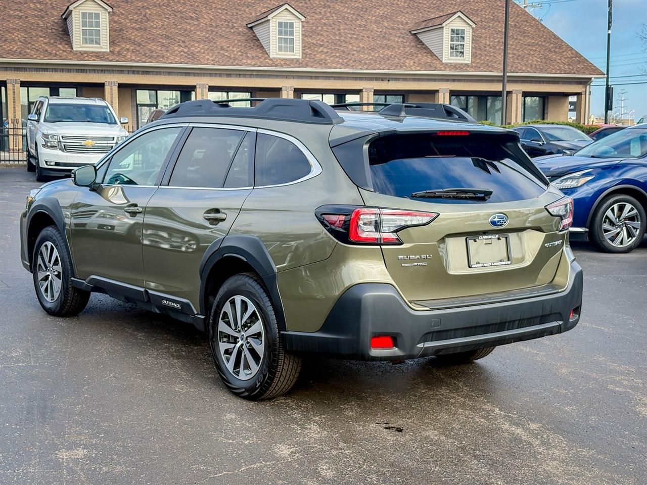 Subaru Outback  2023