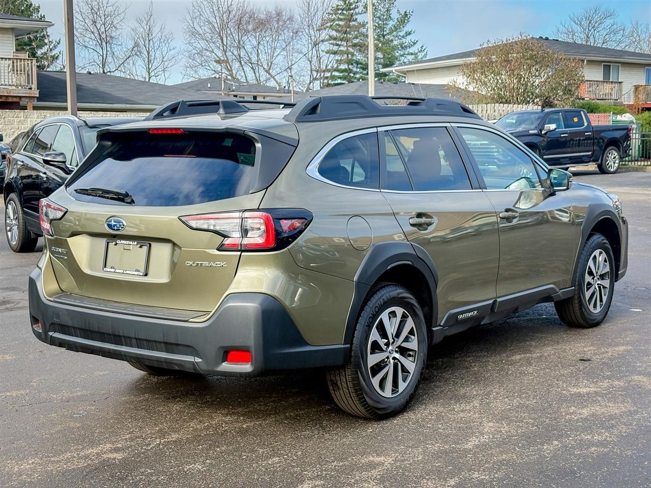 Subaru Outback  2023