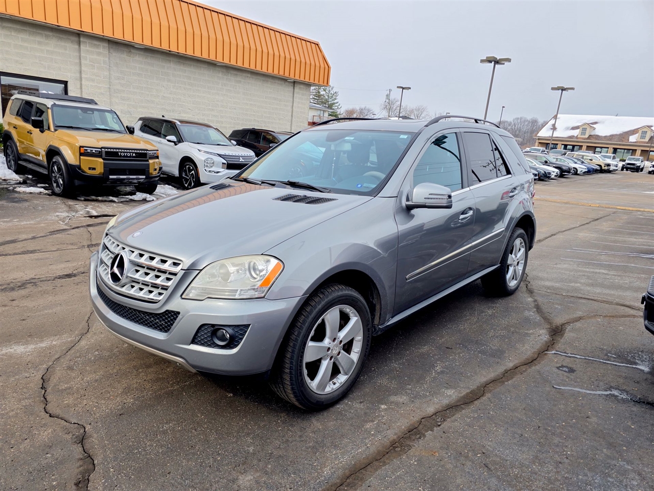 Mercedes-Benz M-Class  2011