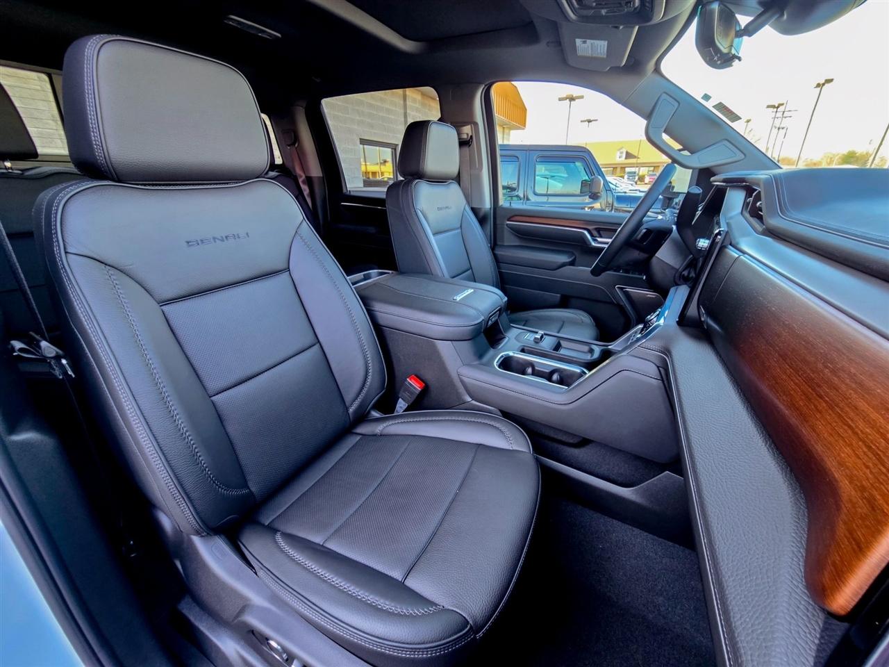 GMC Sierra 3500HD  2025