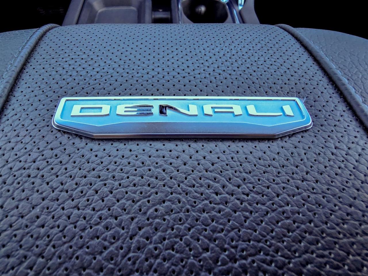 GMC Sierra 3500HD  2025