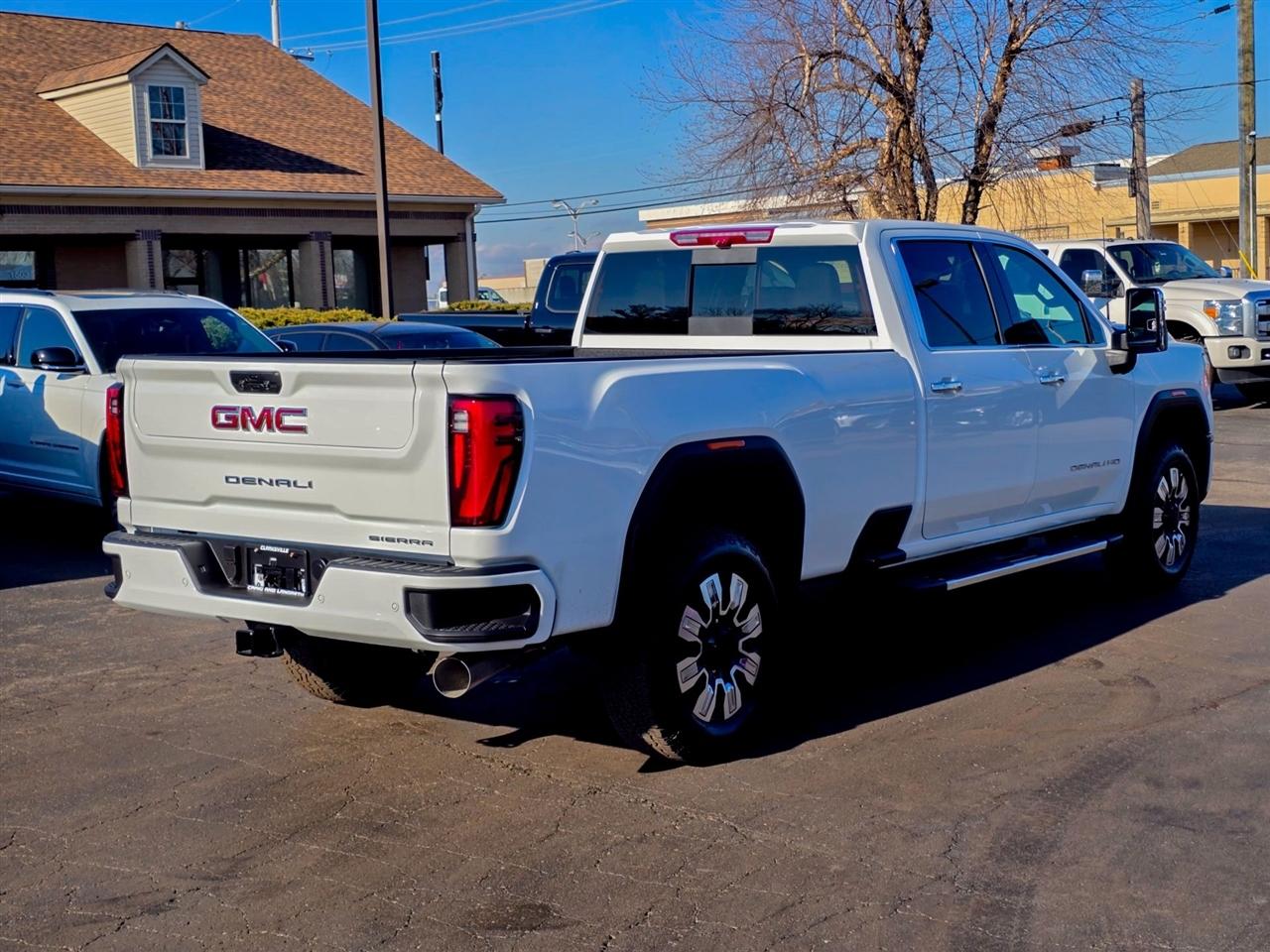 GMC Sierra 3500HD  2025
