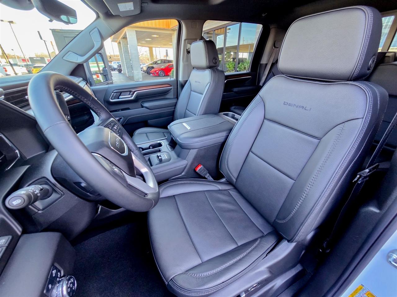 GMC Sierra 3500HD  2025