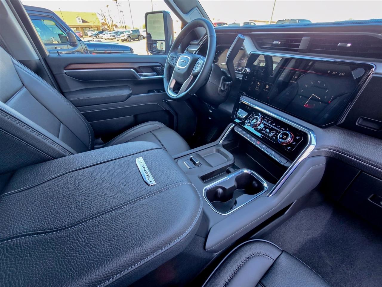 GMC Sierra 3500HD  2025