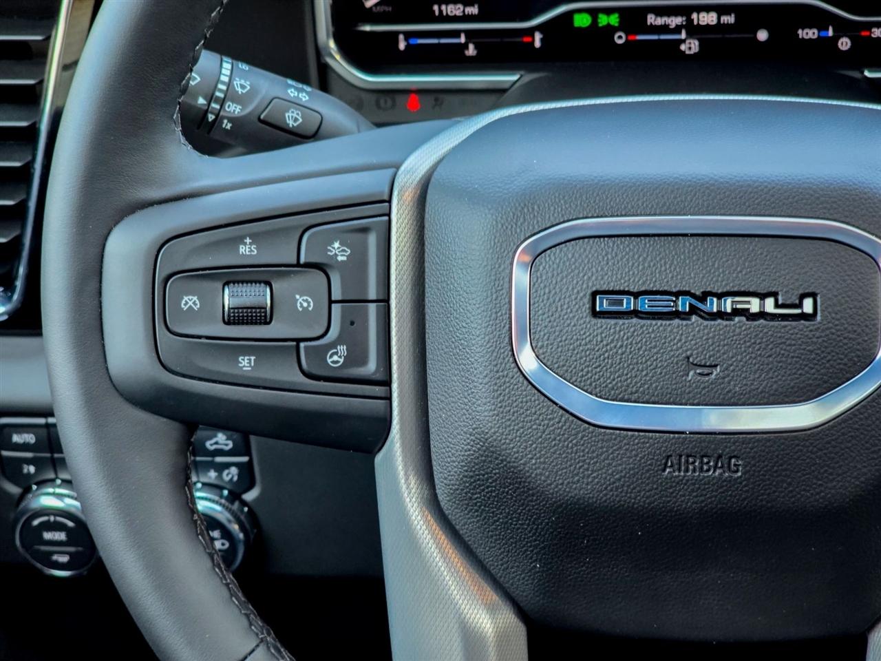 GMC Sierra 3500HD  2025