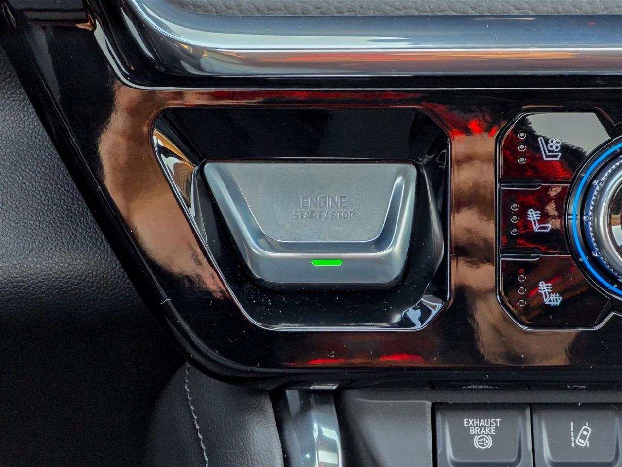 GMC Sierra 3500HD  2025