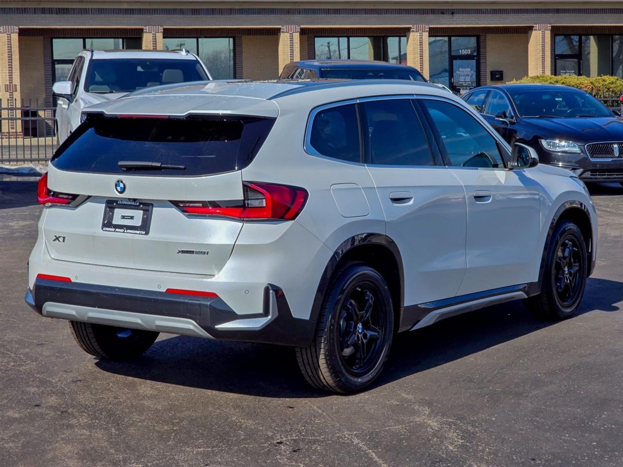 BMW X1  2025