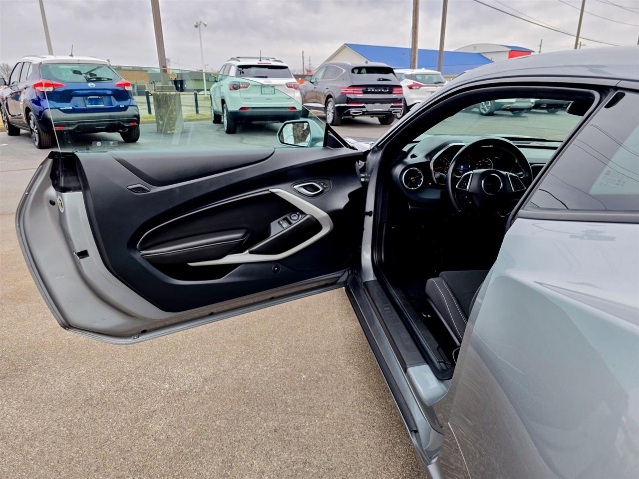 Chevrolet Camaro  2023