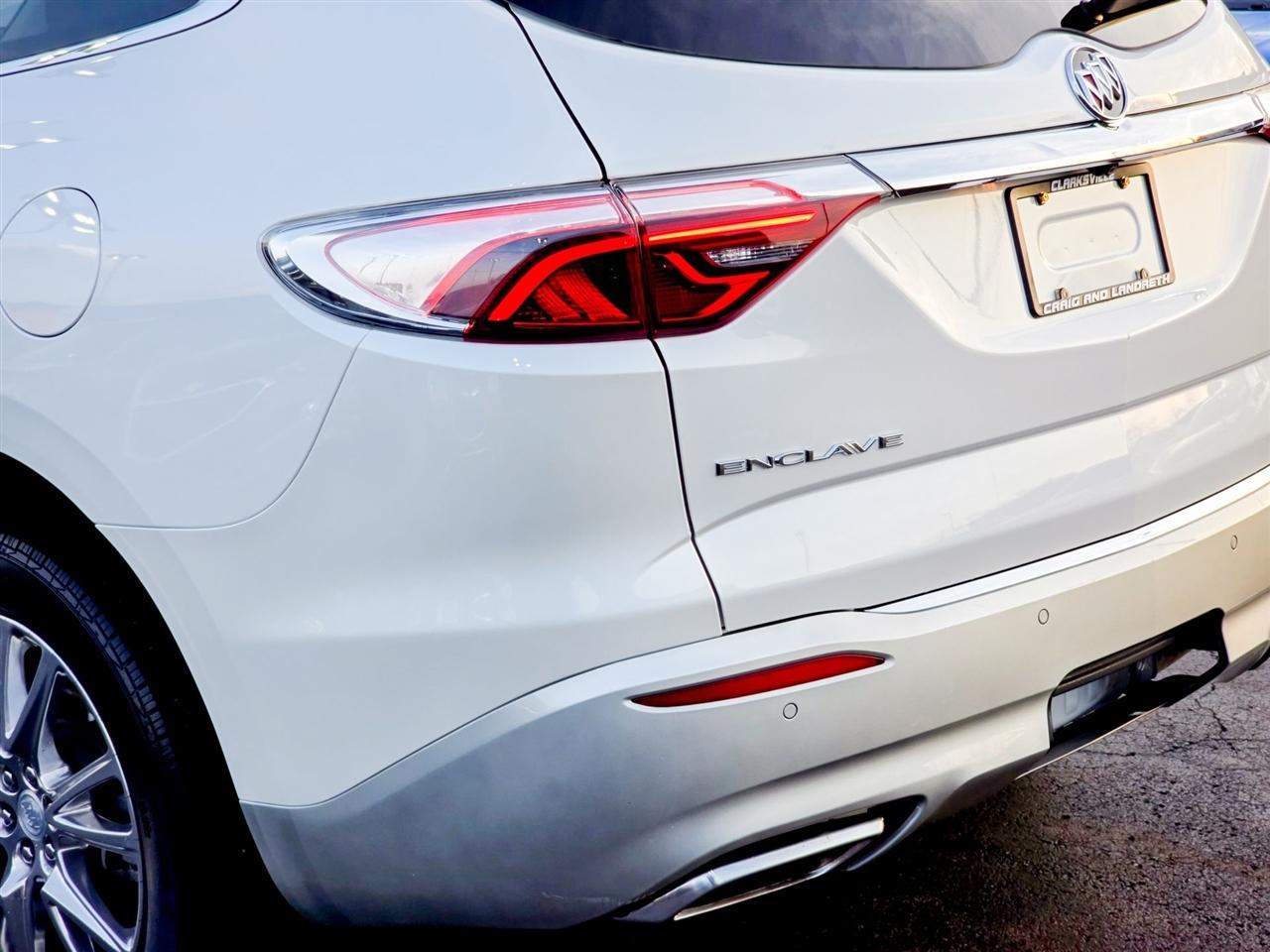Buick Enclave  2022
