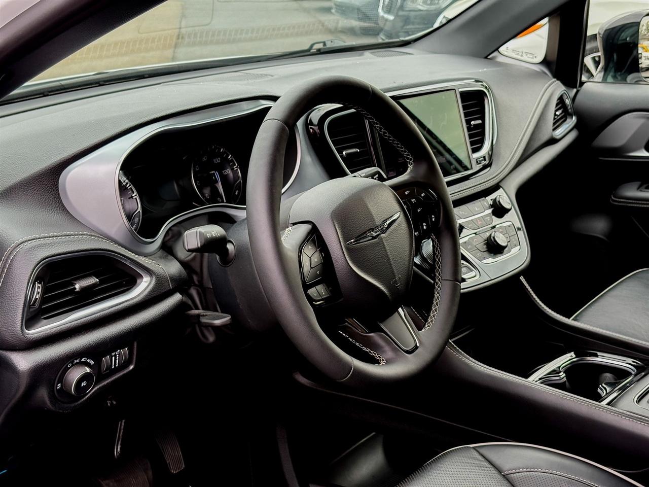 Chrysler Pacifica  2025