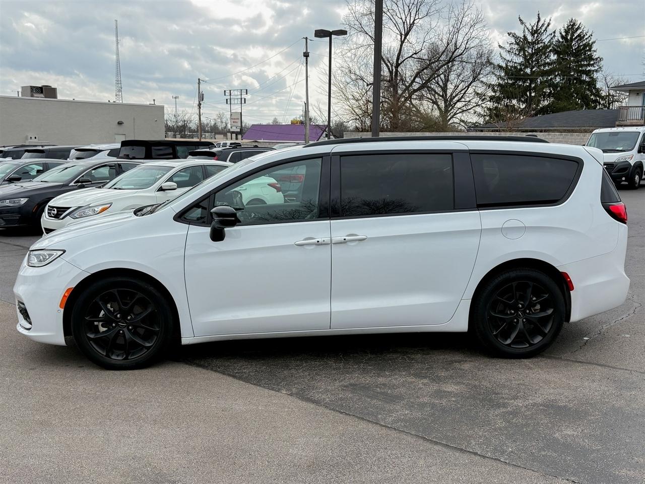 Chrysler Pacifica  2025