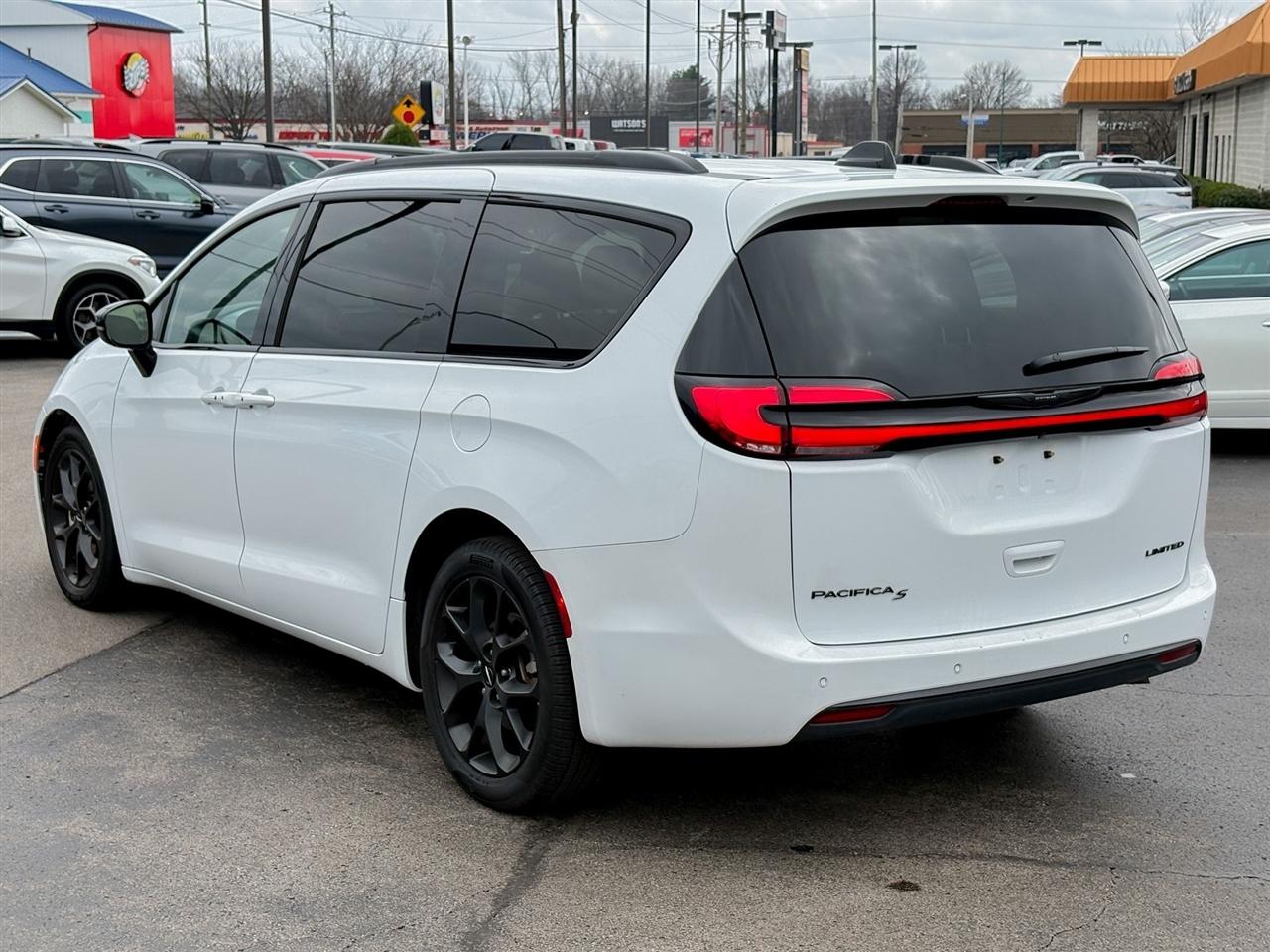 Chrysler Pacifica  2025