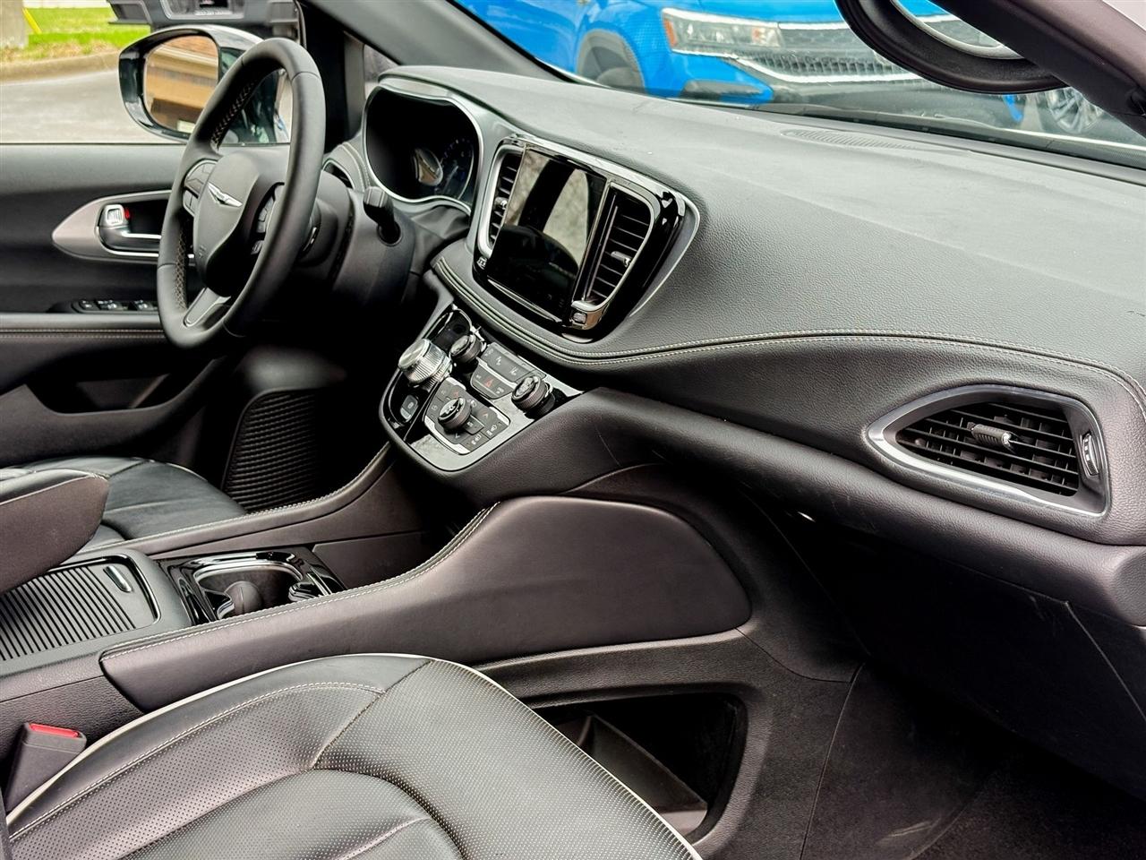 Chrysler Pacifica  2025