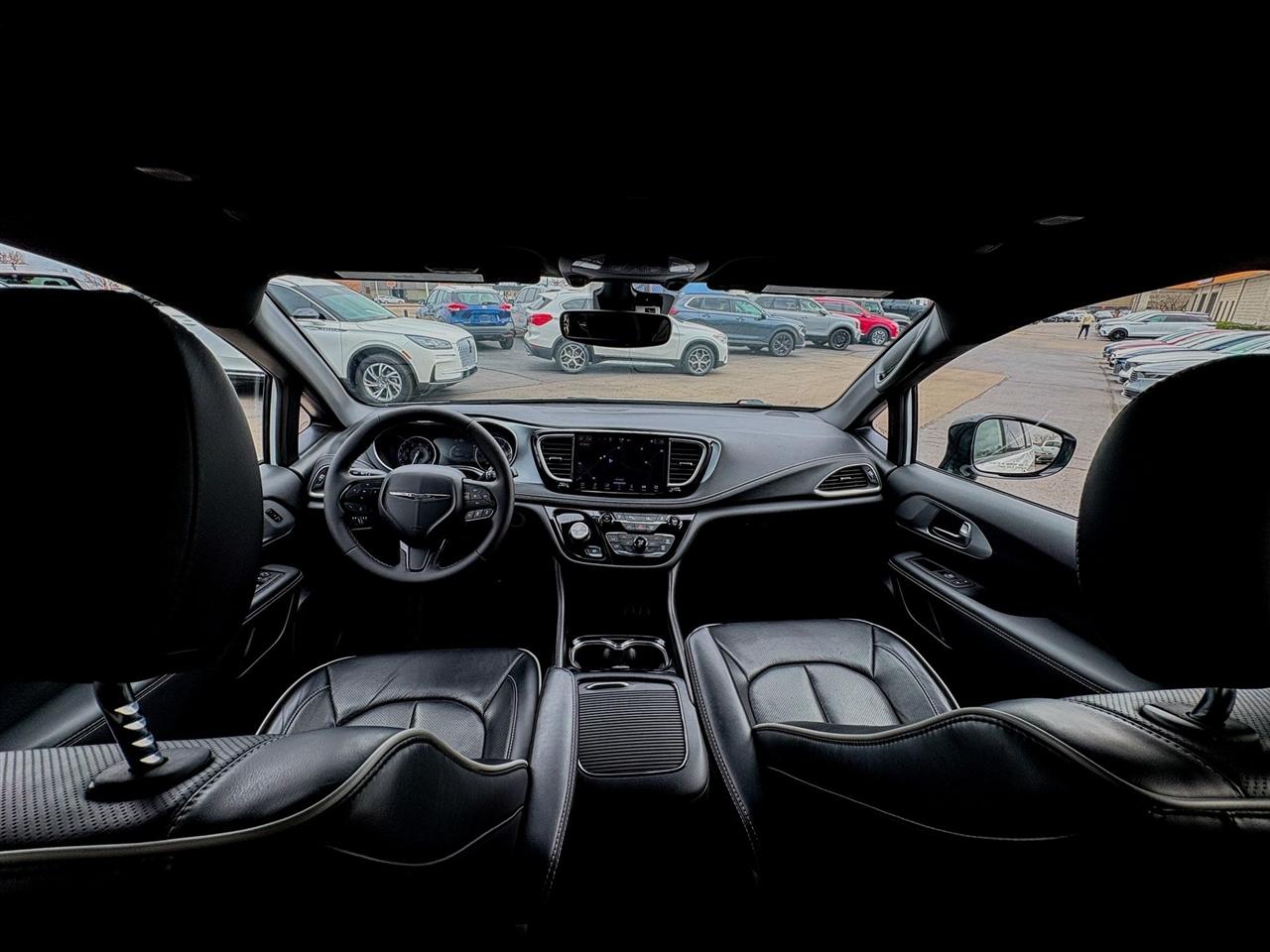 Chrysler Pacifica  2025