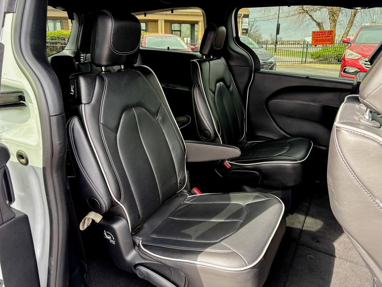 Chrysler Pacifica  2025