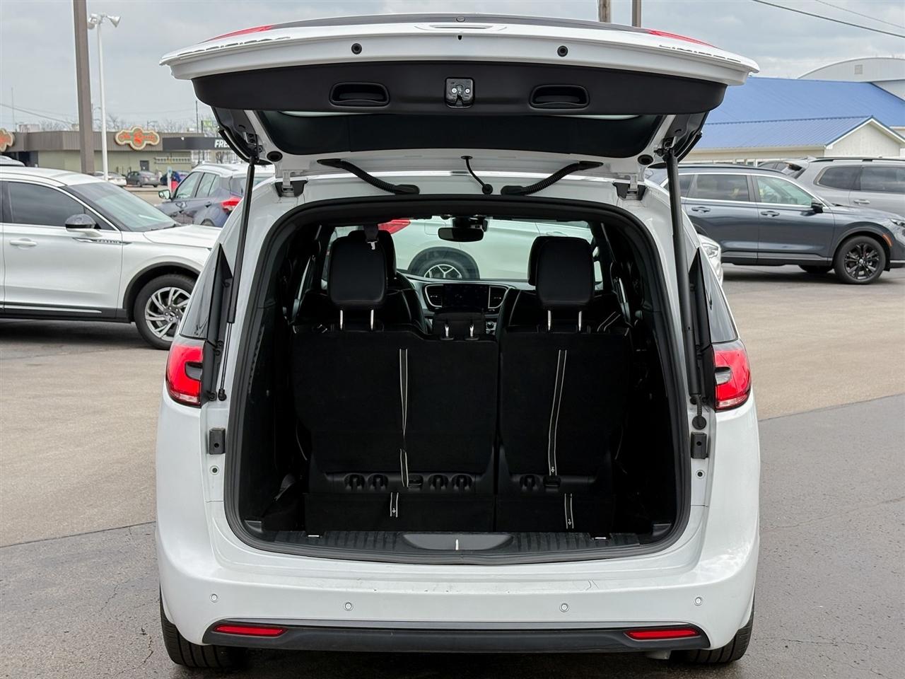 Chrysler Pacifica  2025