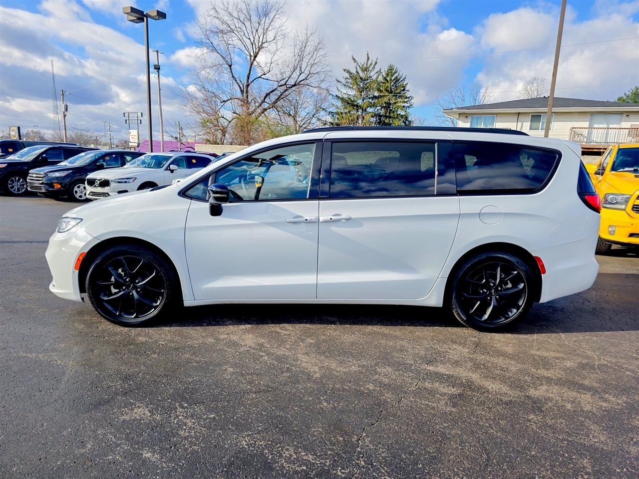 Chrysler Pacifica  2025