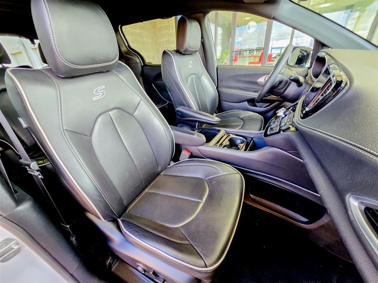 Chrysler Pacifica  2025