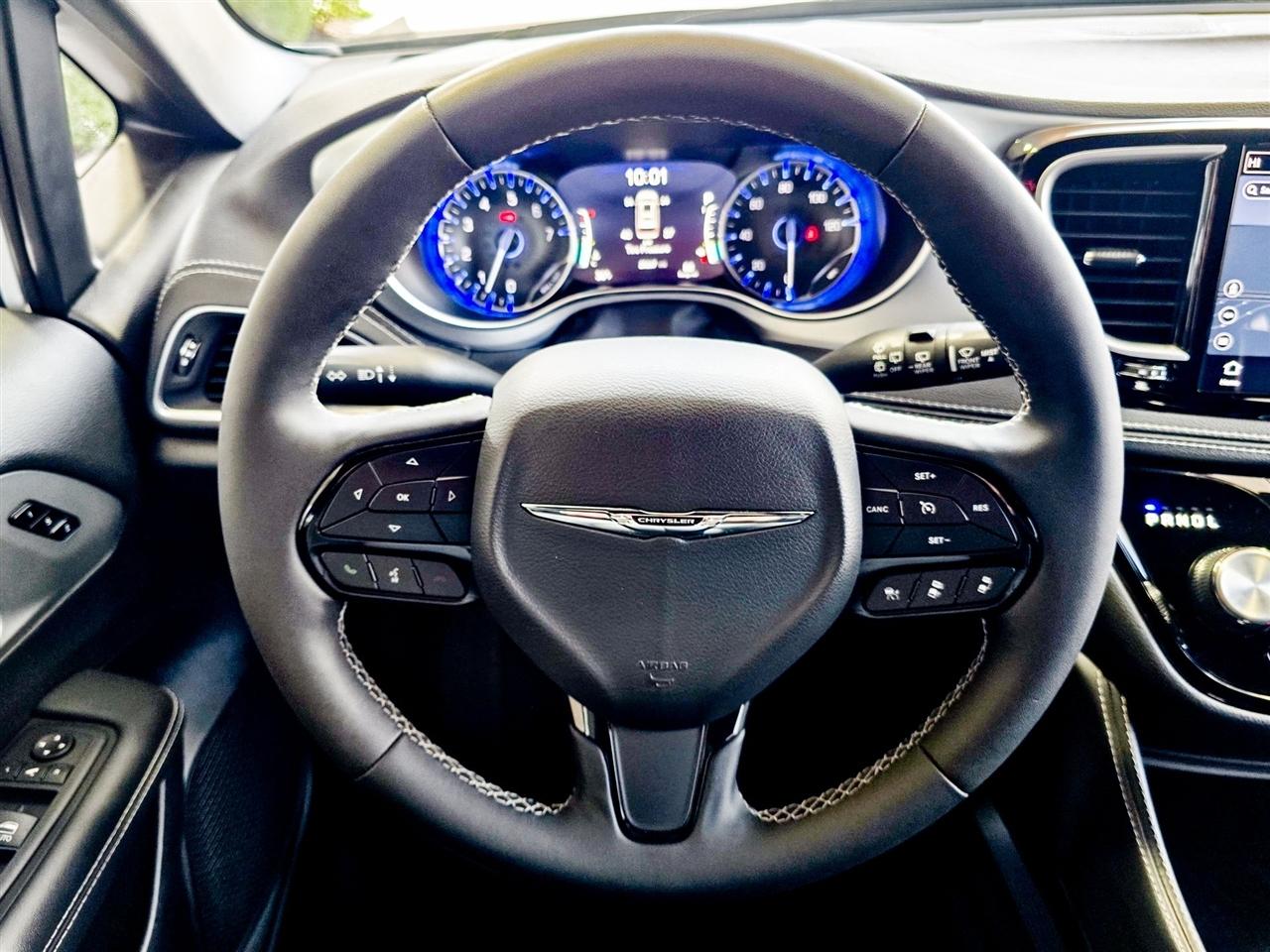 Chrysler Pacifica  2025