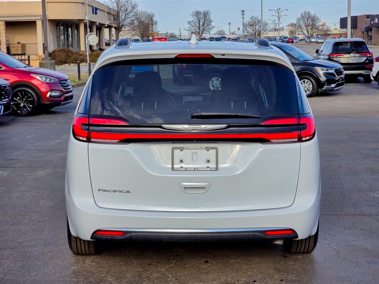 Chrysler Pacifica  2022