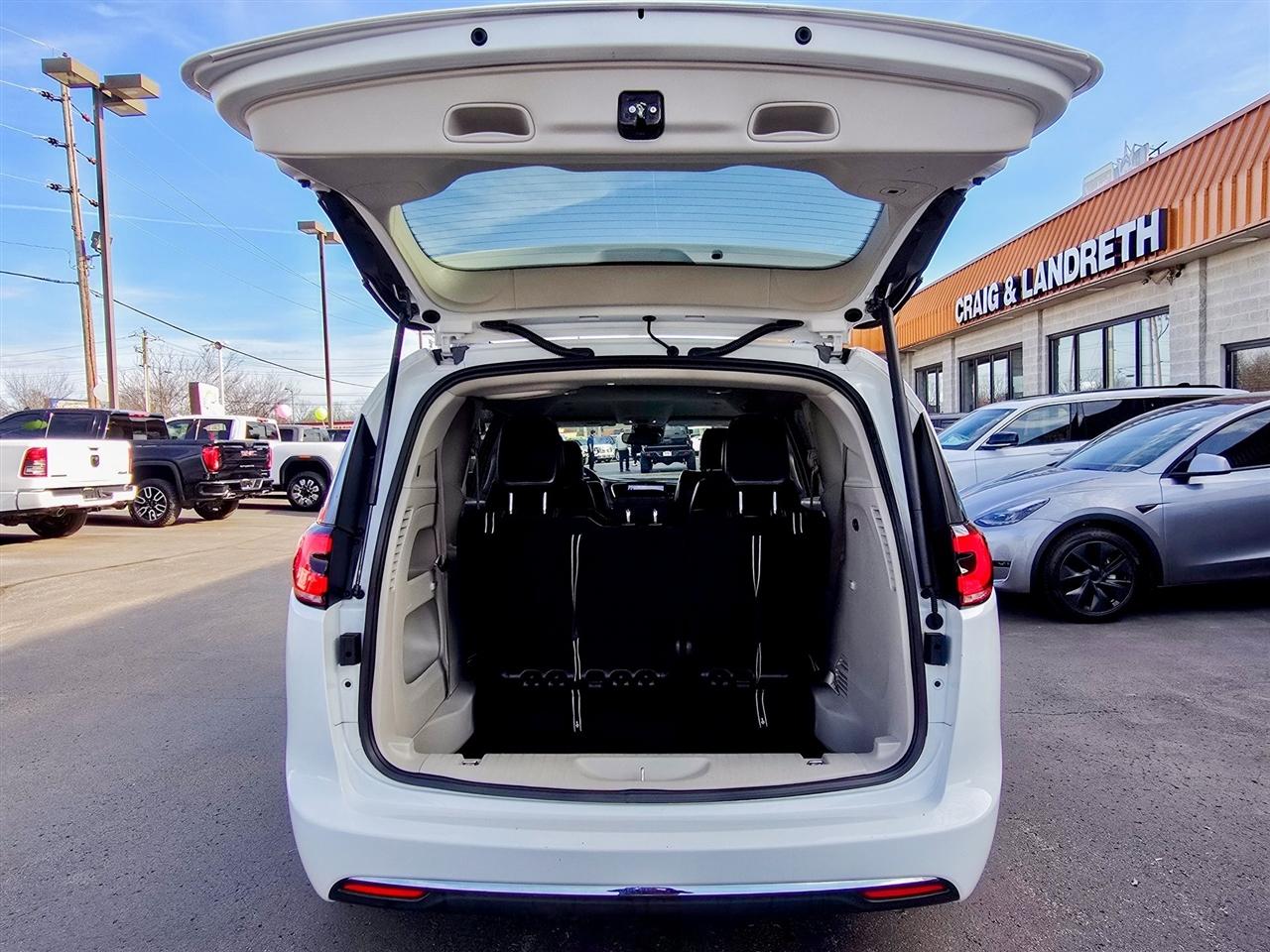 Chrysler Pacifica  2022