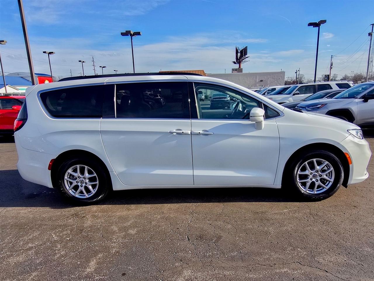 Chrysler Pacifica  2022