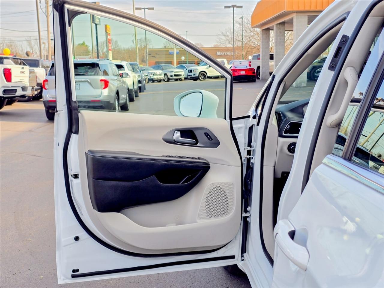 Chrysler Pacifica  2022