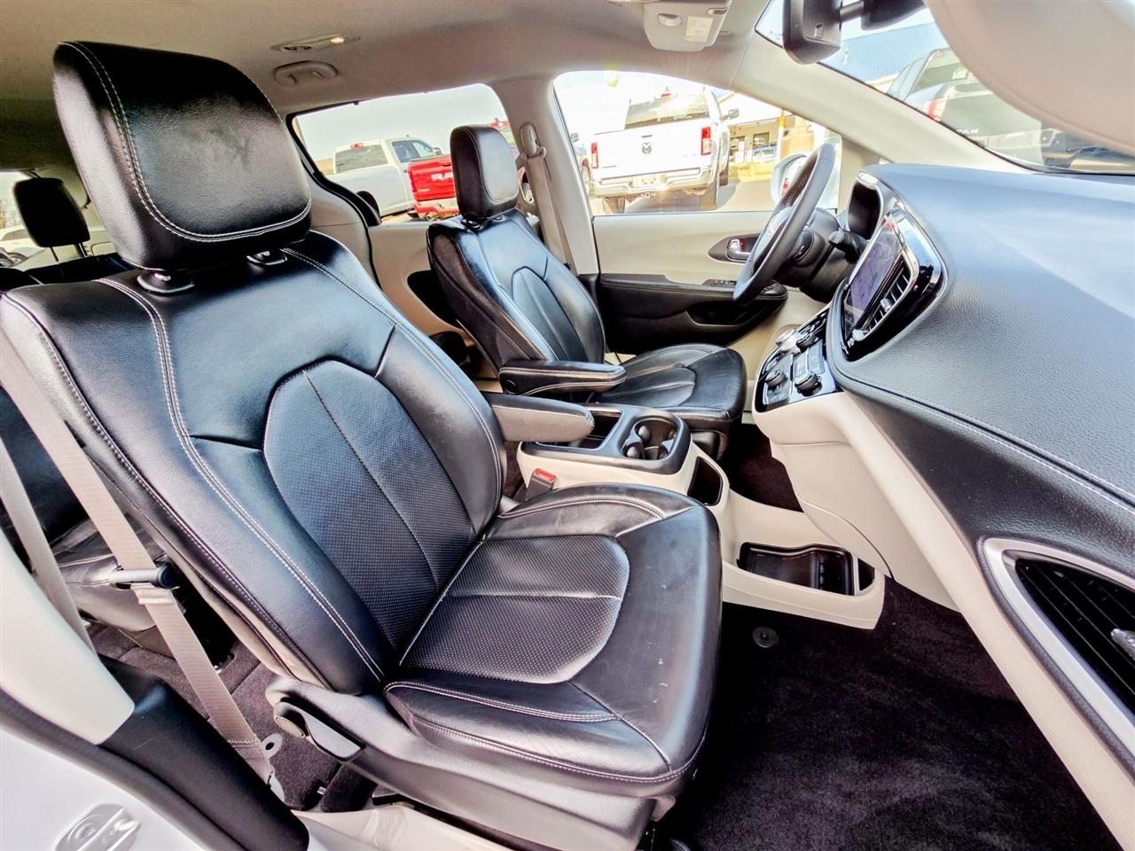 Chrysler Pacifica  2022