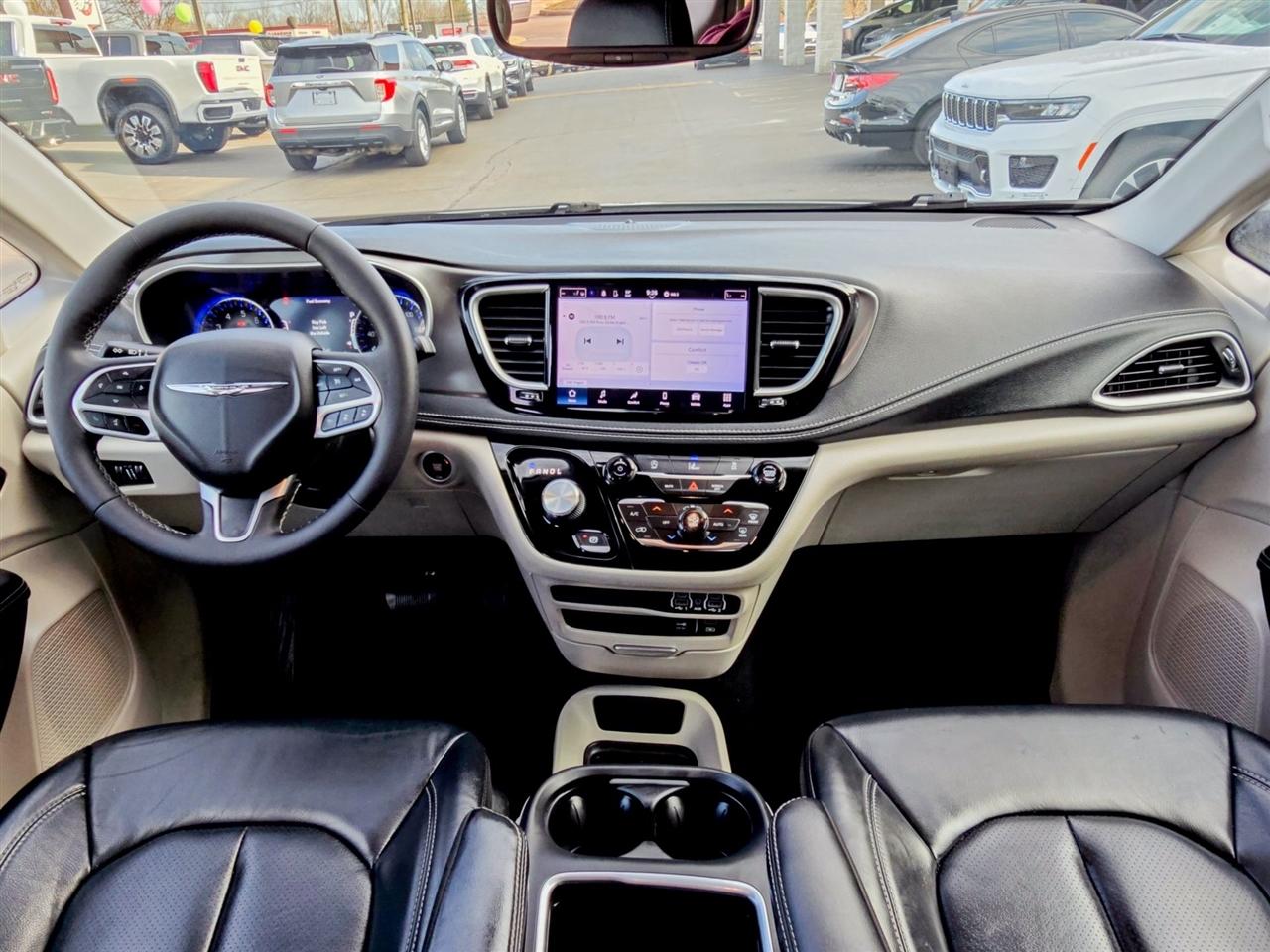 Chrysler Pacifica  2022