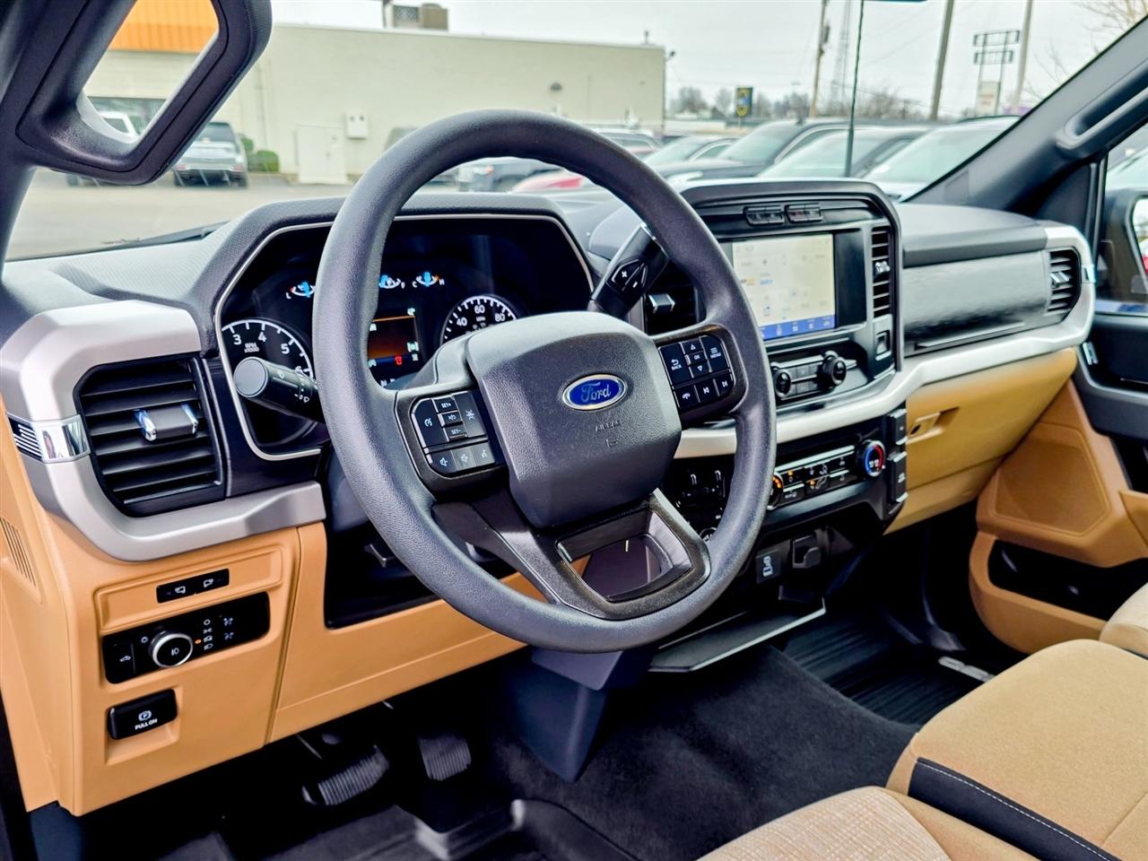 Ford F-150 XLT SuperCrew 4WD 2023