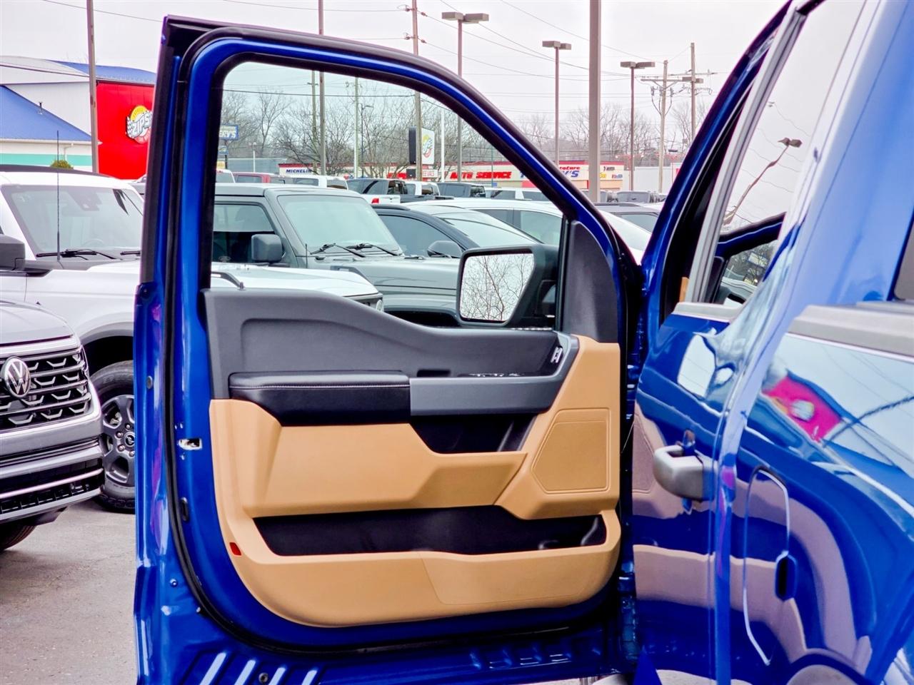 Ford F-150 XLT SuperCrew 4WD 2023
