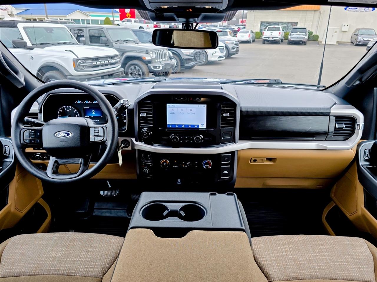 Ford F-150 XLT SuperCrew 4WD 2023