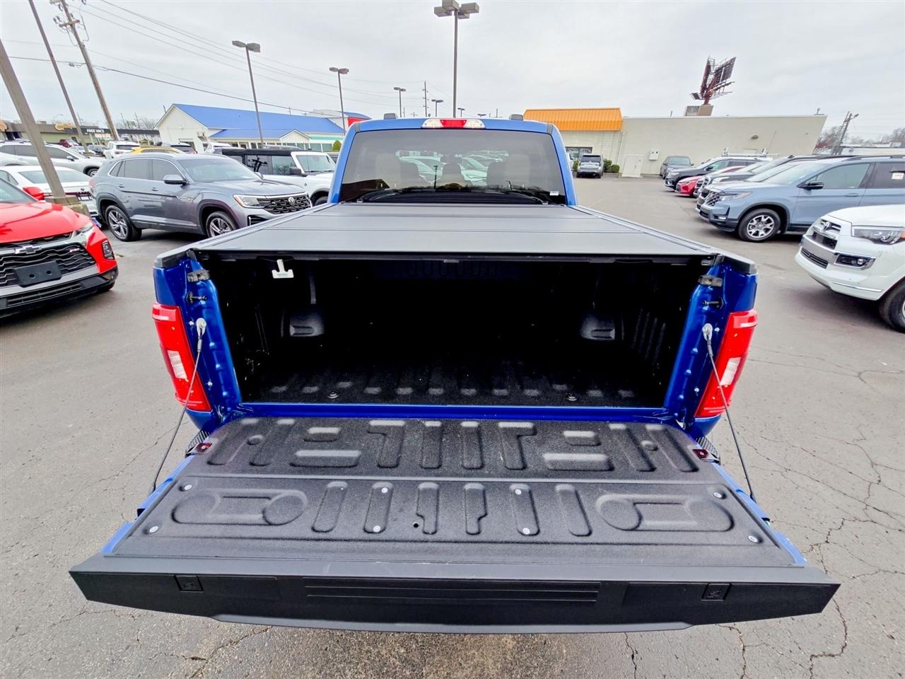 Ford F-150 XLT SuperCrew 4WD 2023
