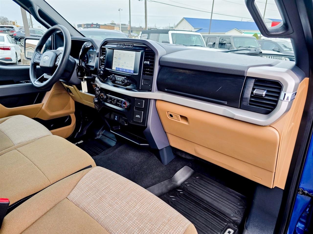 Ford F-150 XLT SuperCrew 4WD 2023
