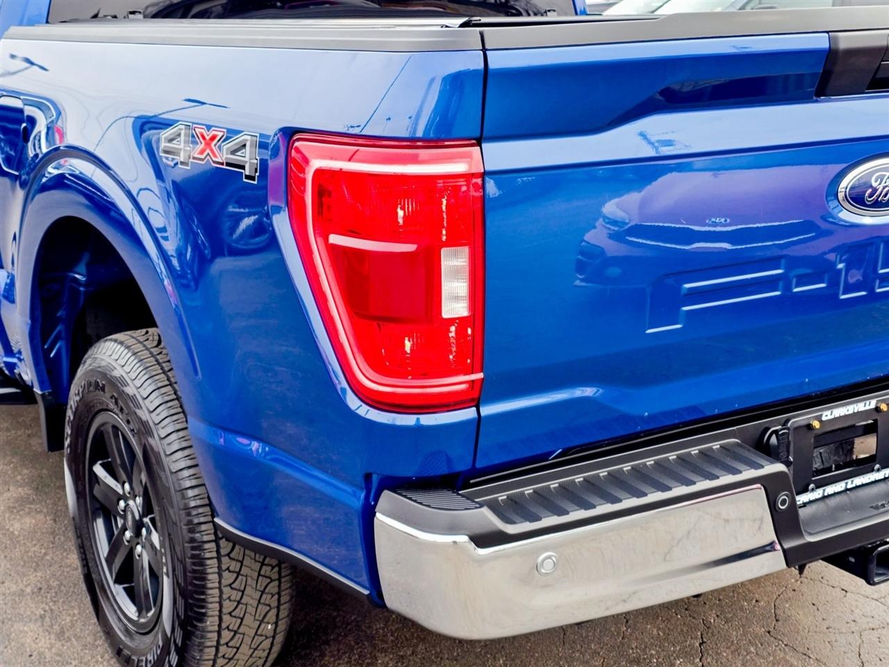 Ford F-150 XLT SuperCrew 4WD 2023
