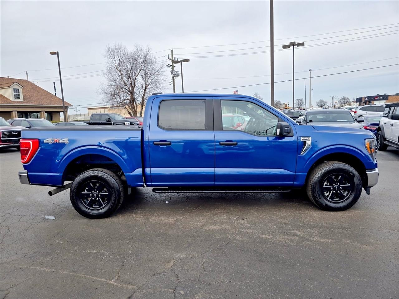 Ford F-150 XLT SuperCrew 4WD 2023